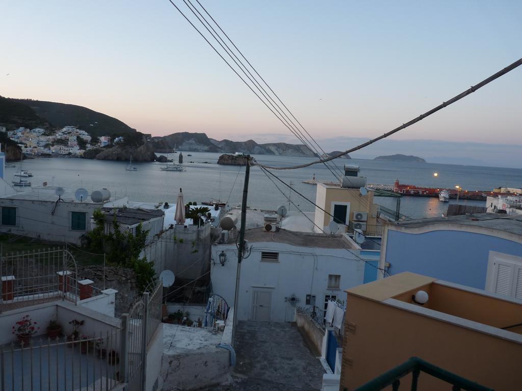 Agenzia Aprea Appartamenti Ponza Eksteriør bilde